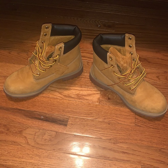 Timbs - Picture 4 of 6